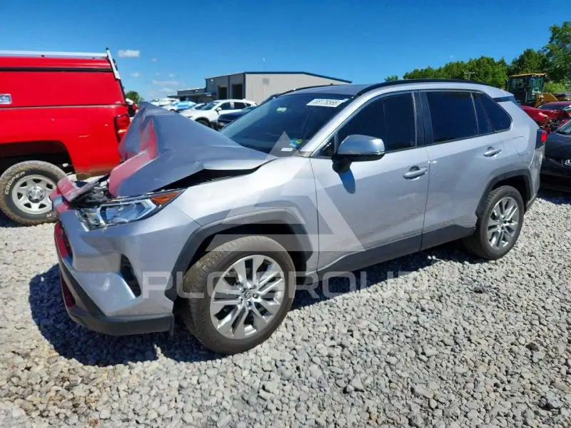 2019 Toyota RAV4 фото