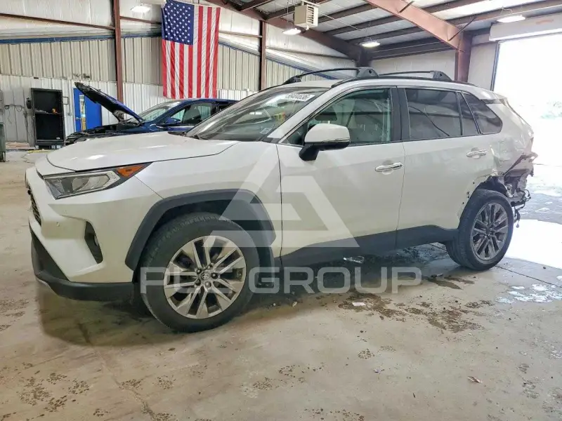 2019 Toyota RAV4 photo