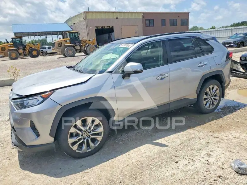 2019 Toyota RAV4 фото