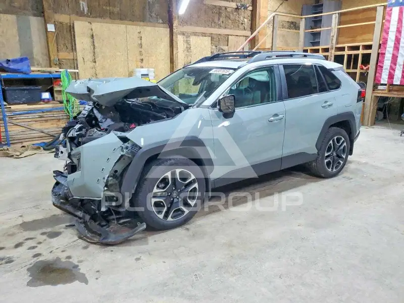 2019 Toyota RAV4 фото
