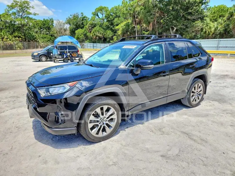 2019 Toyota RAV4 фото