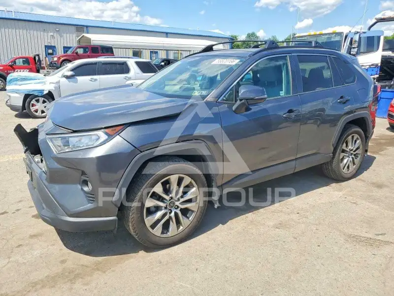 2019 Toyota RAV4 фото