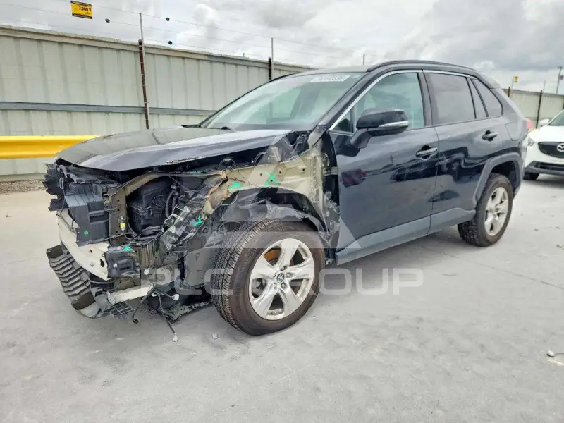2019 Toyota RAV4 фото