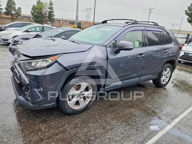 2019 Toyota RAV4 фото