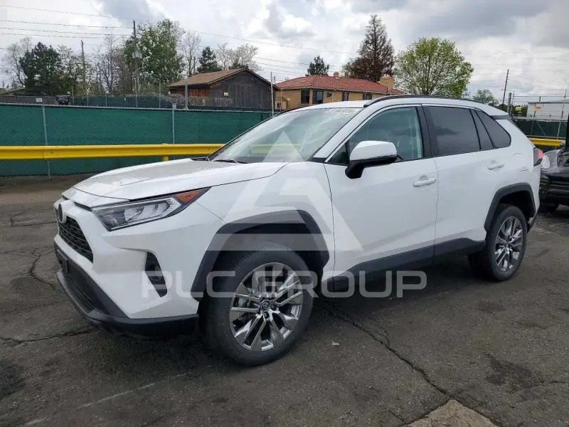2019 Toyota RAV4 фото