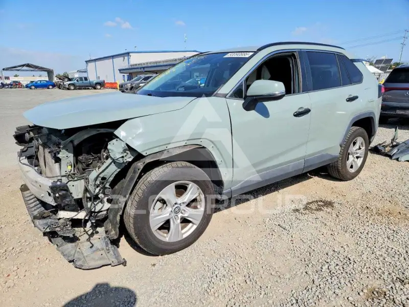 2019 Toyota RAV4 фото