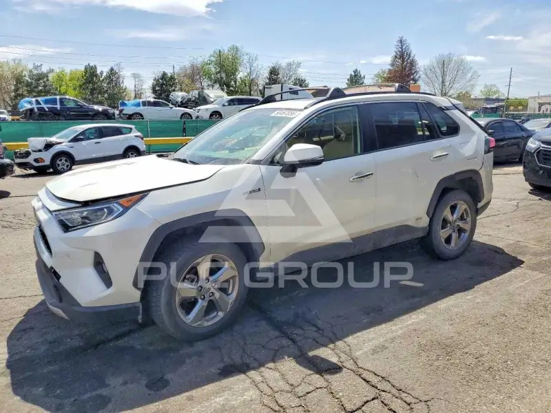 2019 Toyota RAV4 фото