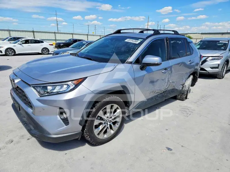 2019 Toyota RAV4 фото