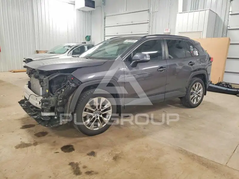 2019 Toyota RAV4 фото