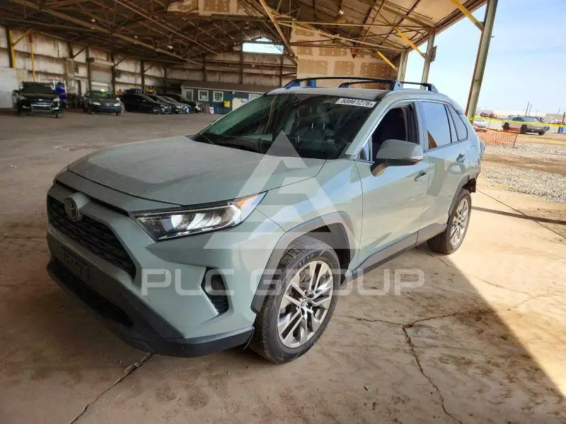 2019 Toyota RAV4 фото