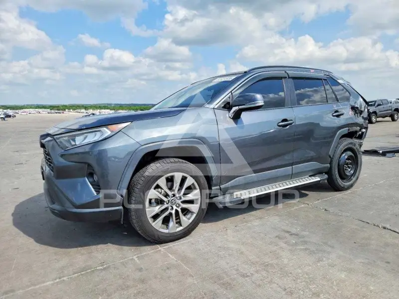 2019 Toyota RAV4 фото