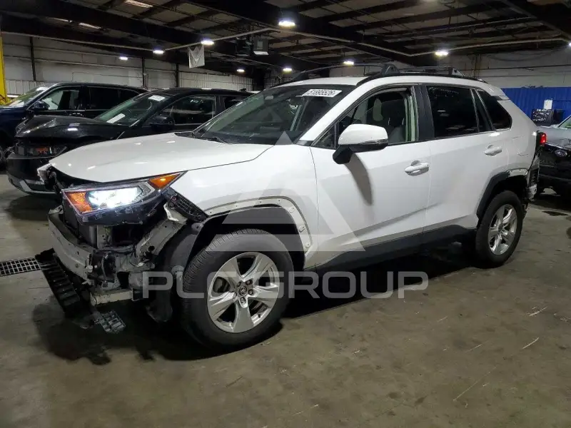 2019 Toyota RAV4 фото