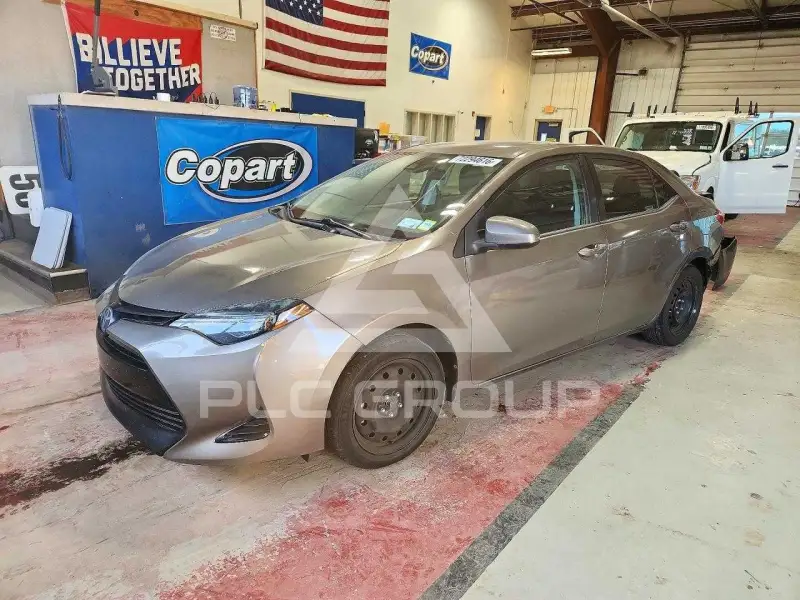 2019 Toyota COROLLA фото