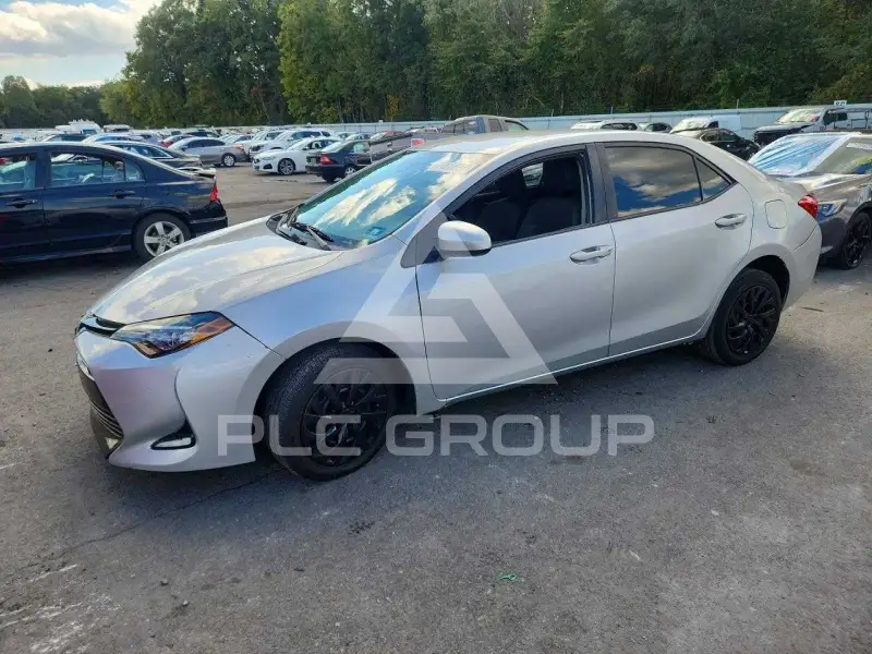 2019 Toyota COROLLA фото