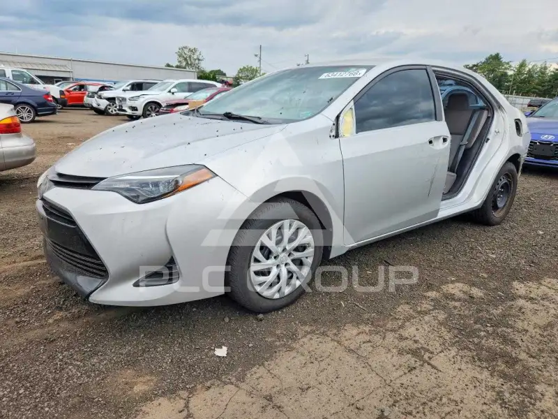 2019 Toyota COROLLA фото