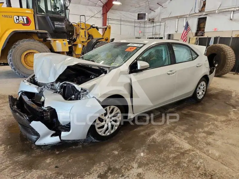 2019 Toyota COROLLA фото