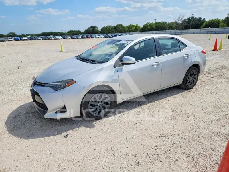 2019 Toyota COROLLA фото