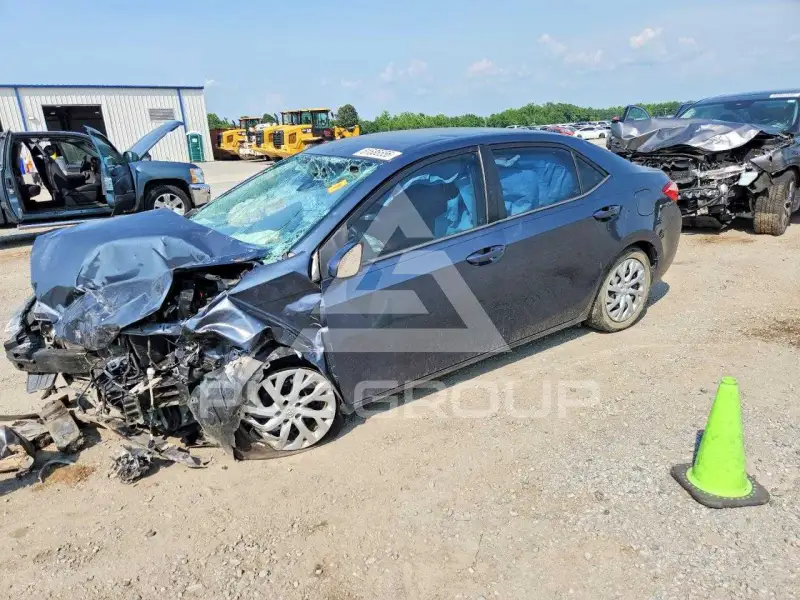 2019 Toyota COROLLA фото