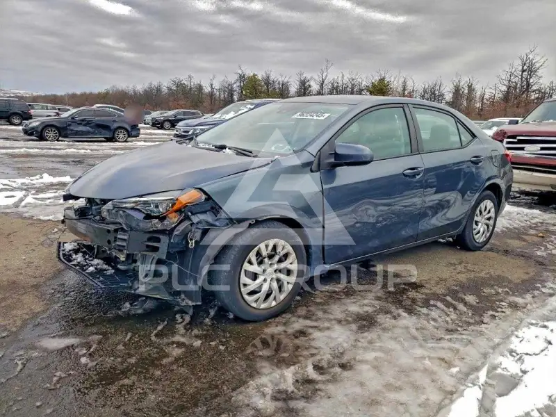 2019 Toyota COROLLA фото