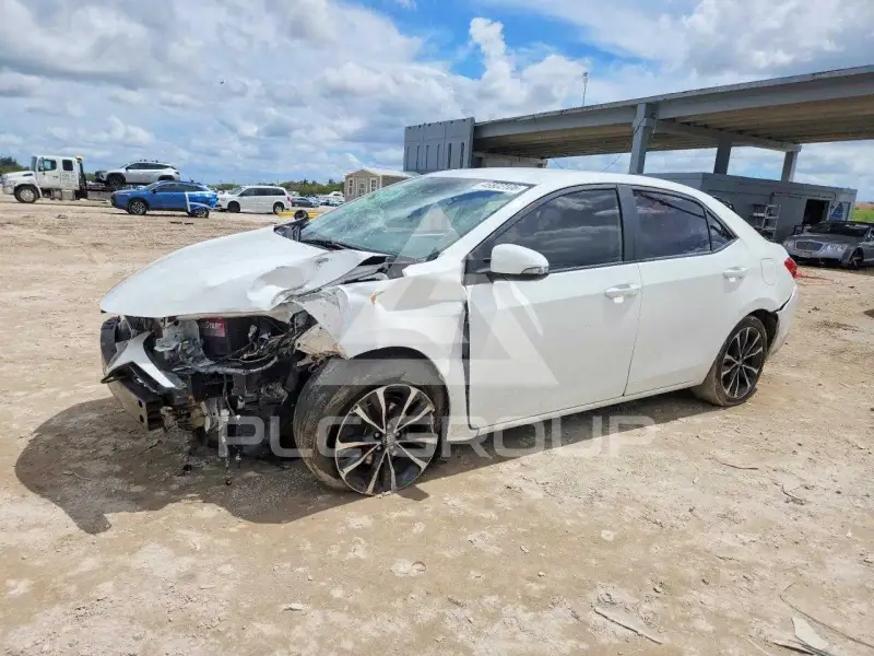 2019 Toyota COROLLA фото