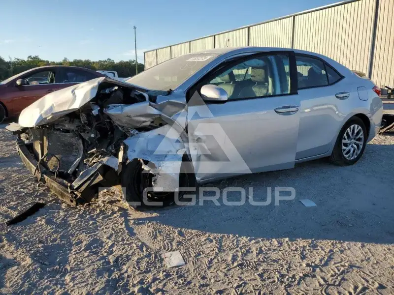 2019 Toyota COROLLA фото