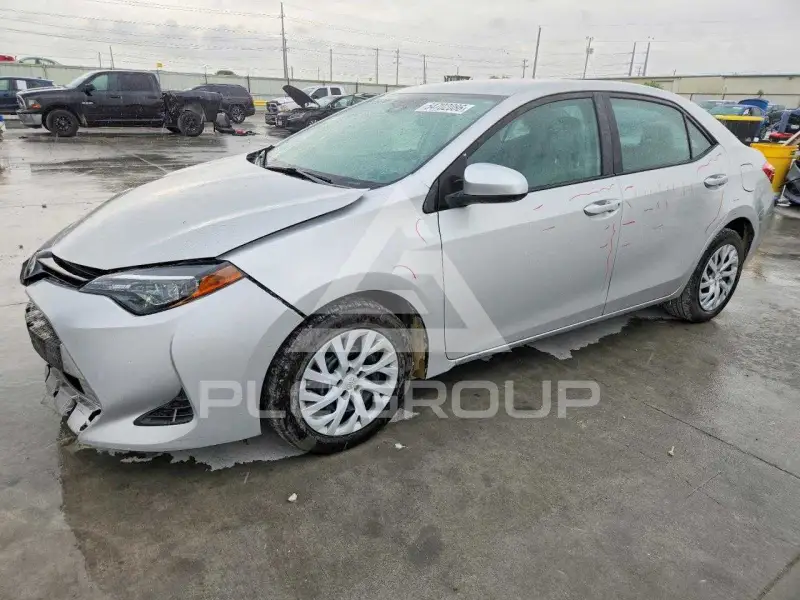2019 Toyota COROLLA фото