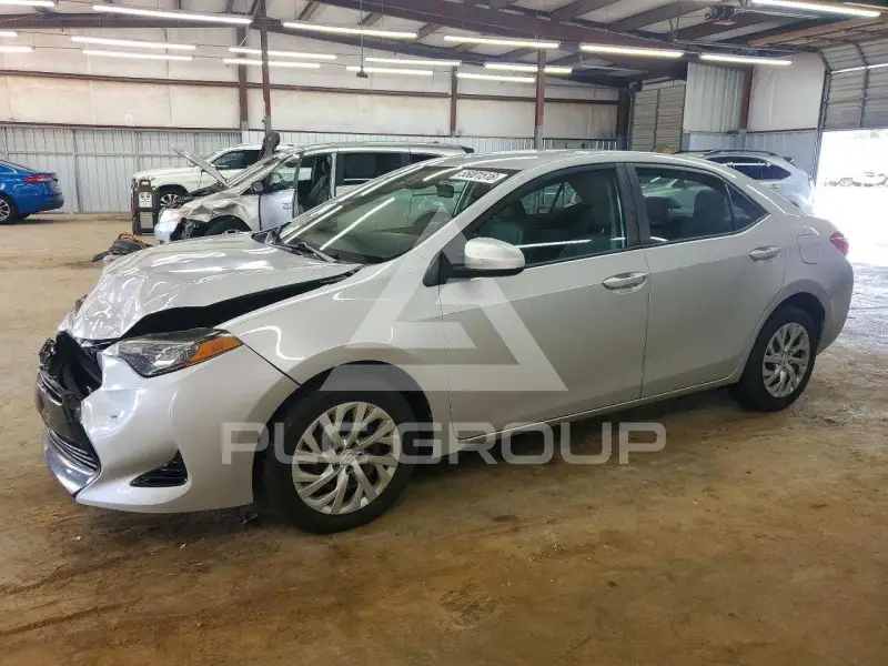2019 Toyota COROLLA фото