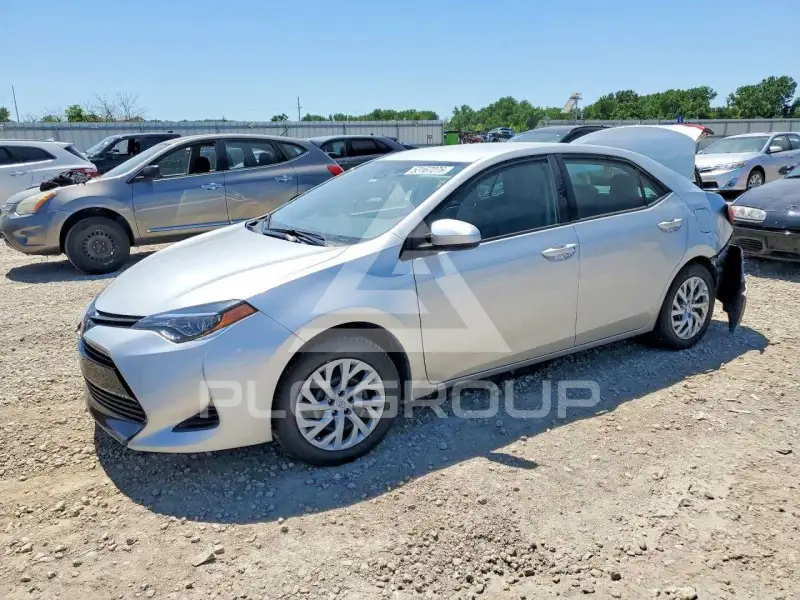 2019 Toyota COROLLA фото