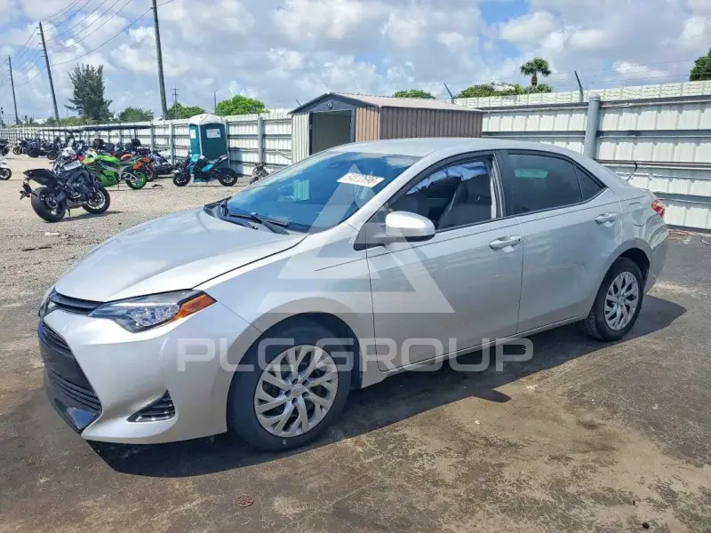2019 Toyota COROLLA фото
