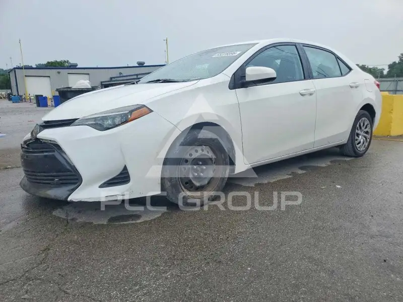 2019 Toyota COROLLA фото