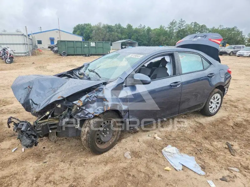 2019 Toyota COROLLA фото