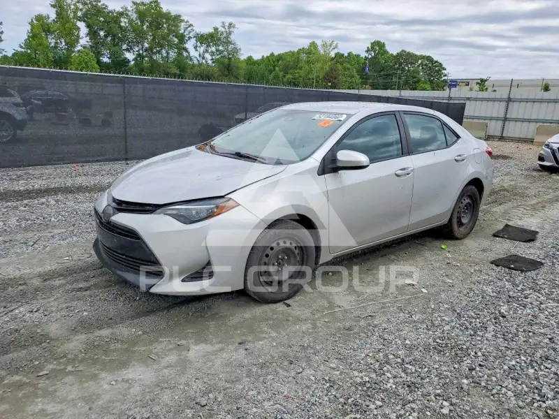 2019 Toyota COROLLA фото