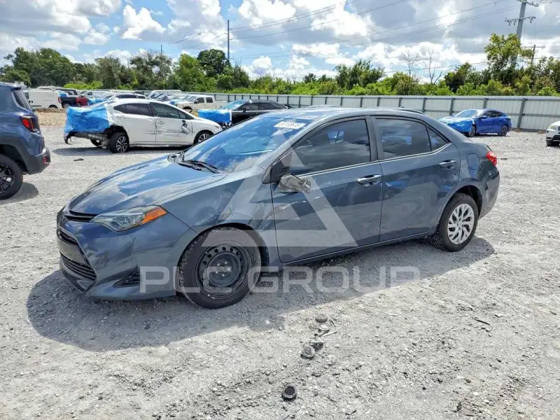 2019 Toyota COROLLA фото