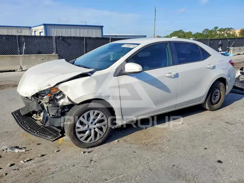 2019 Toyota COROLLA фото