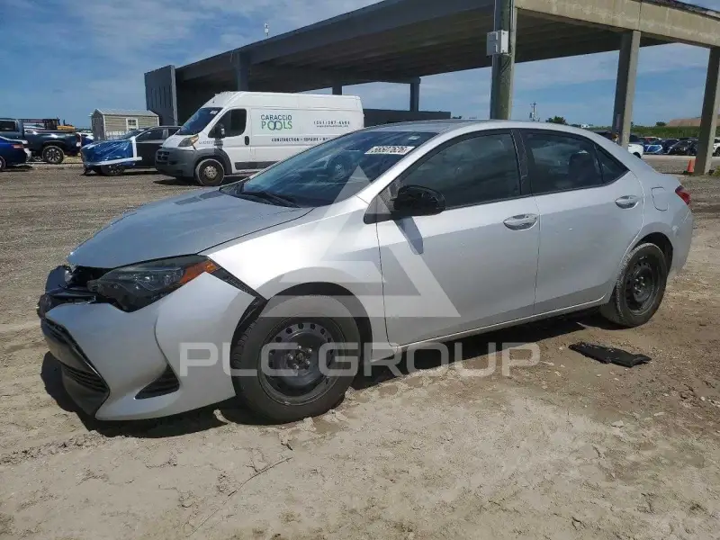 2019 Toyota COROLLA фото