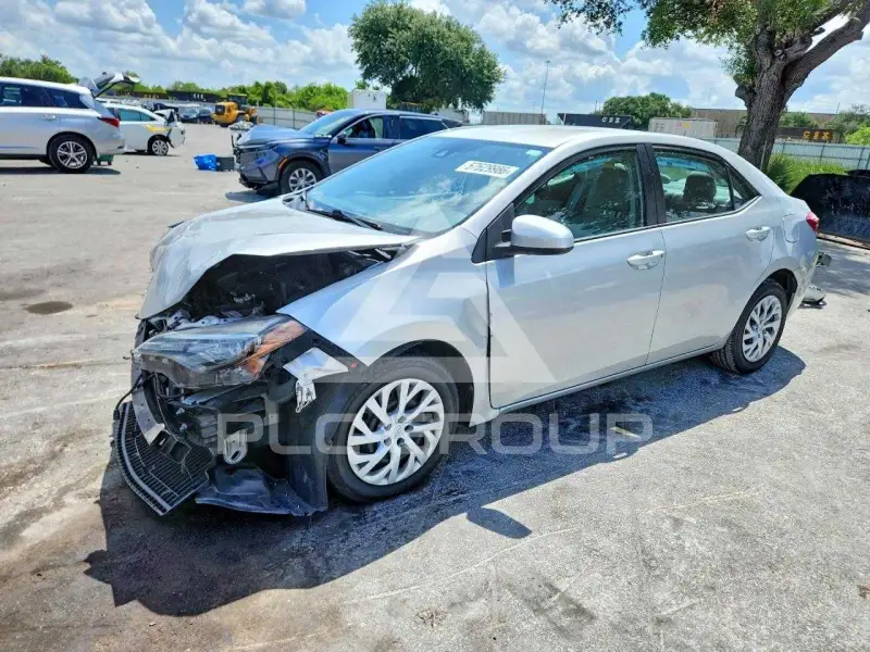 2019 Toyota COROLLA фото