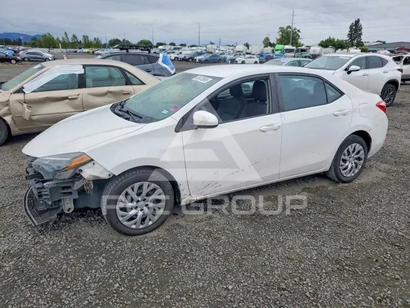 2019 Toyota COROLLA фото