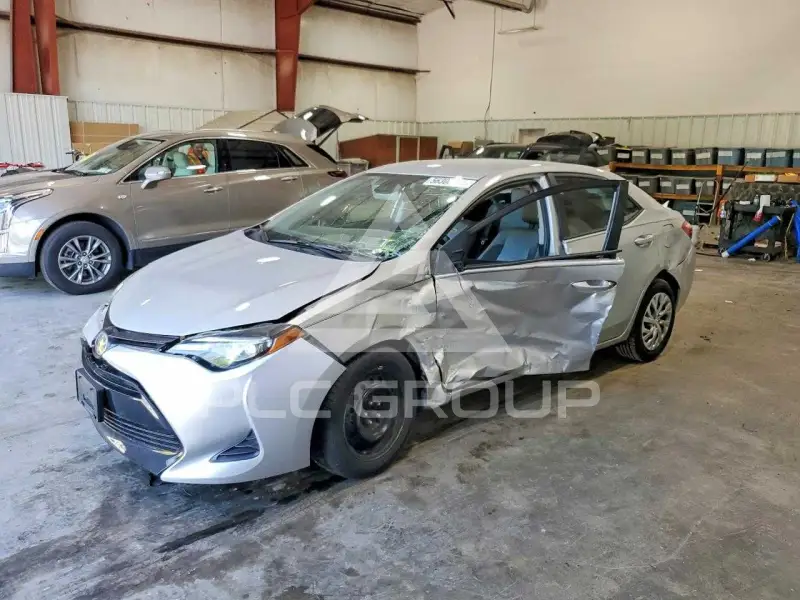 2019 Toyota COROLLA фото