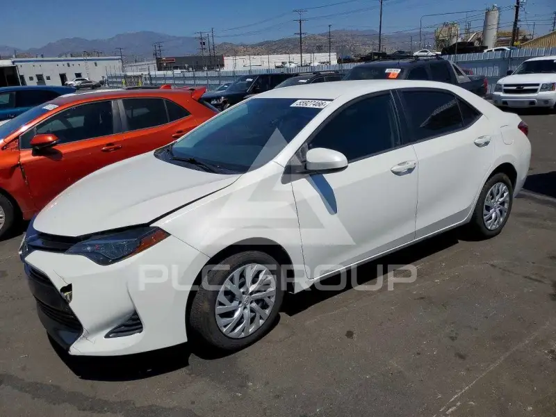 2019 Toyota COROLLA фото