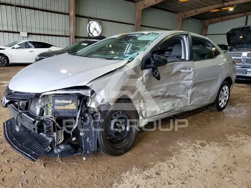 2019 Toyota COROLLA фото