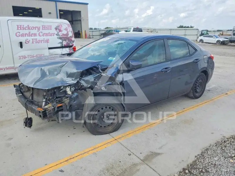 2019 Toyota COROLLA фото