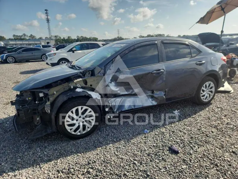 2019 Toyota COROLLA фото