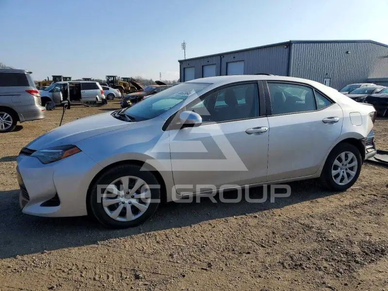 2019 Toyota COROLLA фото