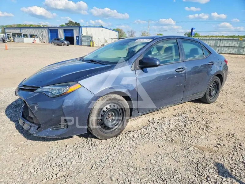 2019 Toyota COROLLA фото