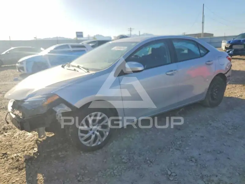 2019 Toyota COROLLA фото