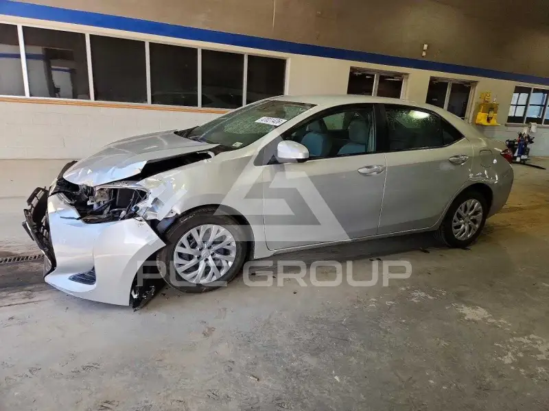 2019 Toyota COROLLA фото