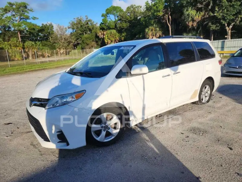 2019 Toyota SIENNA фото