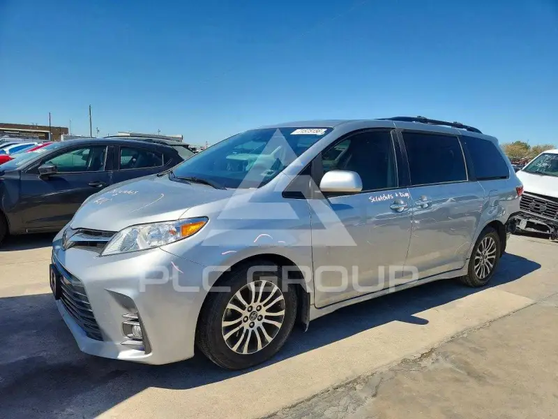 2019 Toyota SIENNA photo