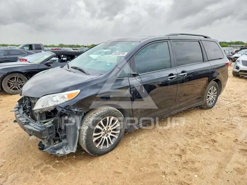 2019 Toyota SIENNA фото