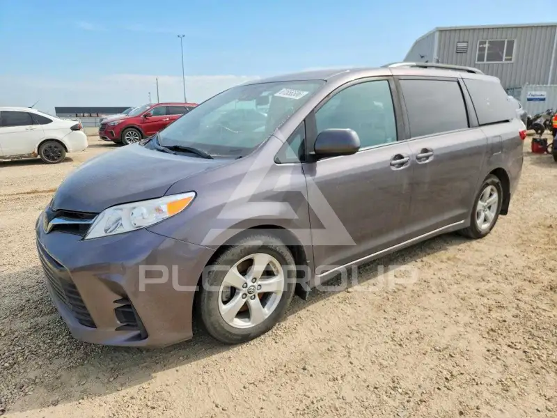 2019 Toyota SIENNA фото